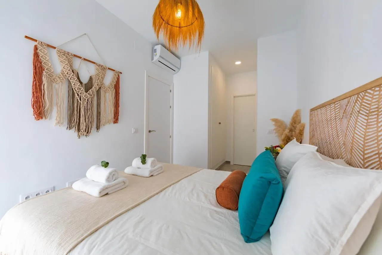 Centric, Terrace & Pool - Fiberglass Wifi Tarifa Apartment